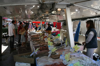 Market in Pezenas